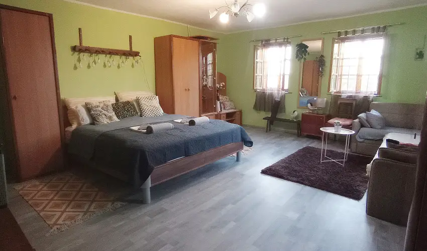 Pni Kuck Vendghz s Minifarm  Hosszvlgy - Mjus 1.