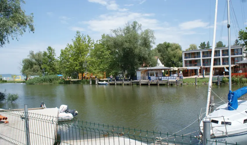 Port tterem & Panzi Balatonmriafrd - Mjus 1. - teljes elrefizetssel (min. 3 j)
