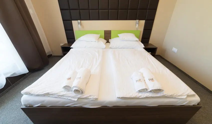 Port tterem & Panzi Balatonmriafrd - Mjus 1. - teljes elrefizetssel (min. 3 j)