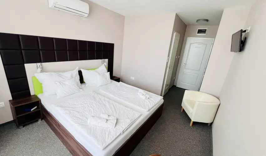 Port tterem & Panzi Balatonmriafrd - Mjus 1. - teljes elrefizetssel (min. 3 j)