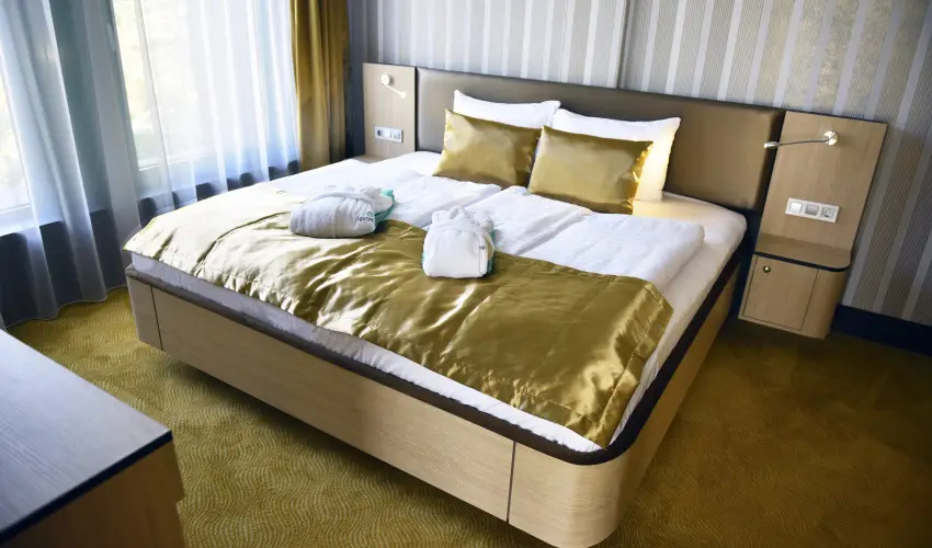 Portobello Wellness & Yacht Hotel Esztergom Esztergom - Mjus 1. 