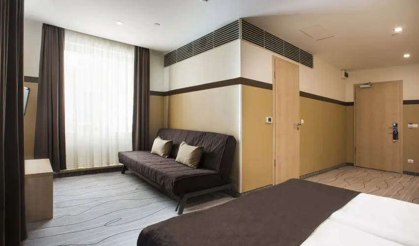 Promenade City Hotel Budapest - Mjus 1. - teljes elrefizetssel