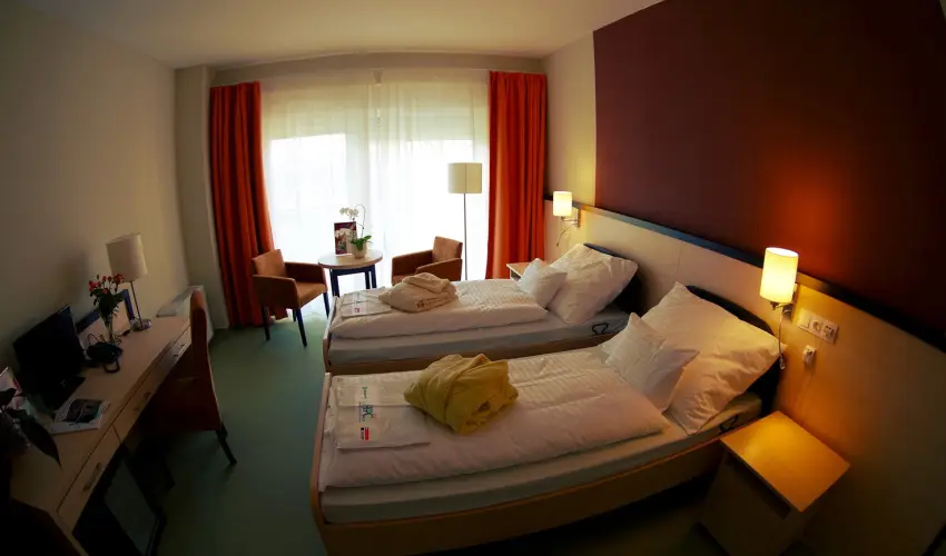 Harknyi Psoriasis Centrum Harkny - Mjus 1. (min. 2 j)