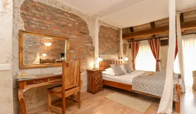 Puchner Kastlyszll Bikal