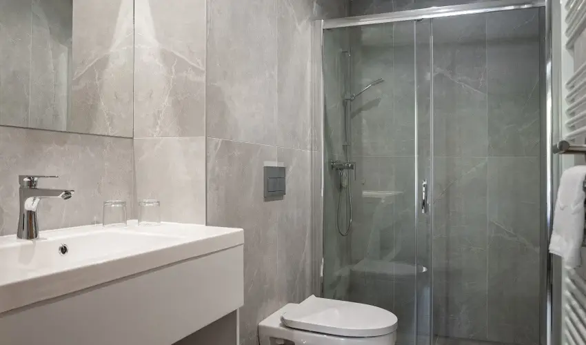 R31 Residence Srvr - Mjus 1. (min. 2 j)