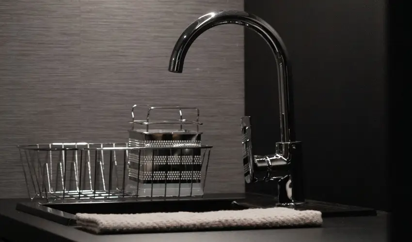 R31 Residence Srvr - Mjus 1. (min. 2 j)