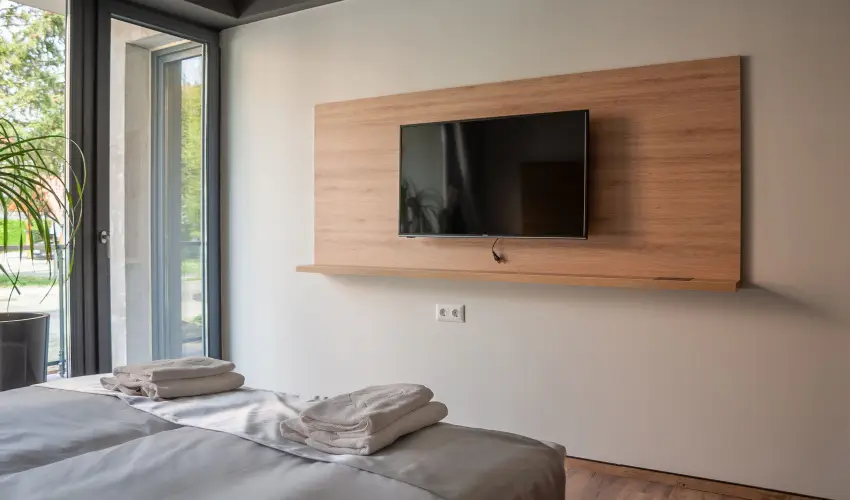 R31 Residence Srvr - Mjus 1. (min. 2 j)