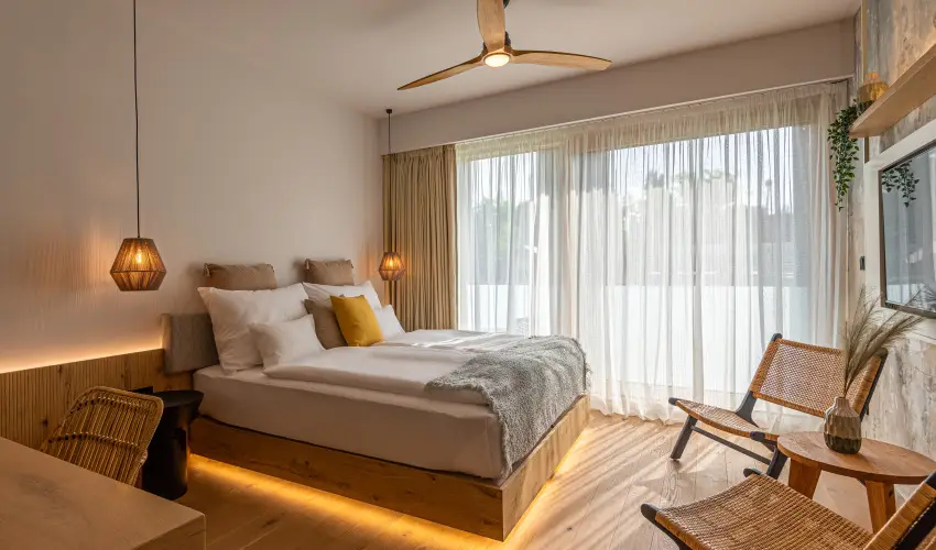 REED Luxury Hotel & Bistro Sifok - Mjus 1. (min. 2 j)