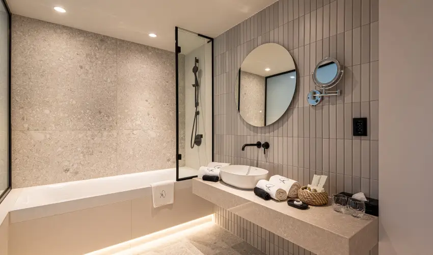 REED Luxury Hotel & Bistro Sifok - Mjus 1. (min. 2 j)