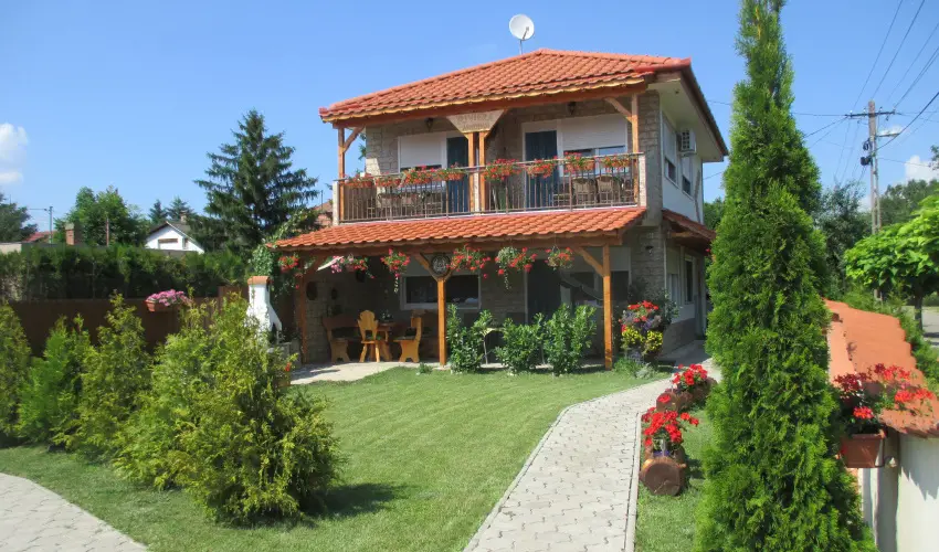 Riviera Apartman Hajdszoboszl - Mjus 1. (min. 2 j)