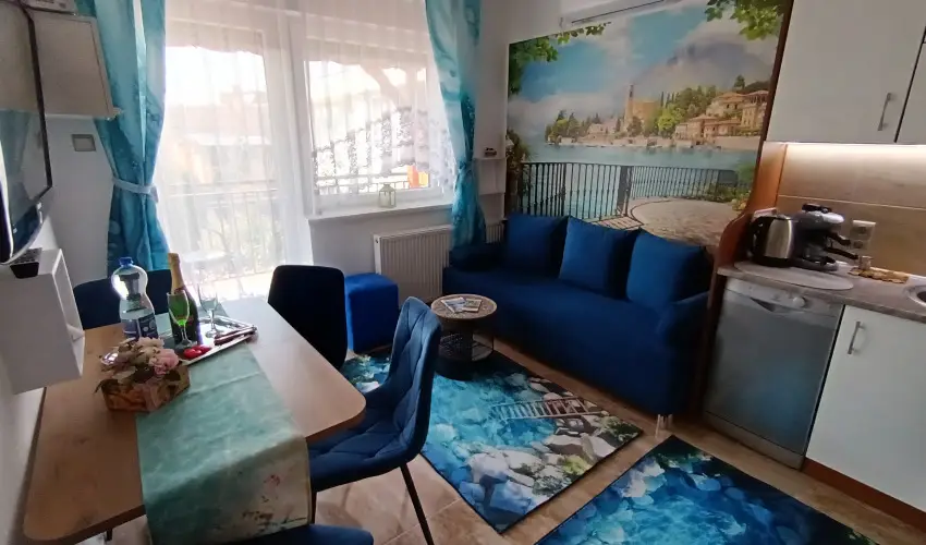 Riviera Apartman Hajd�szoboszl� - M�jus 1. (min. 2 �j)