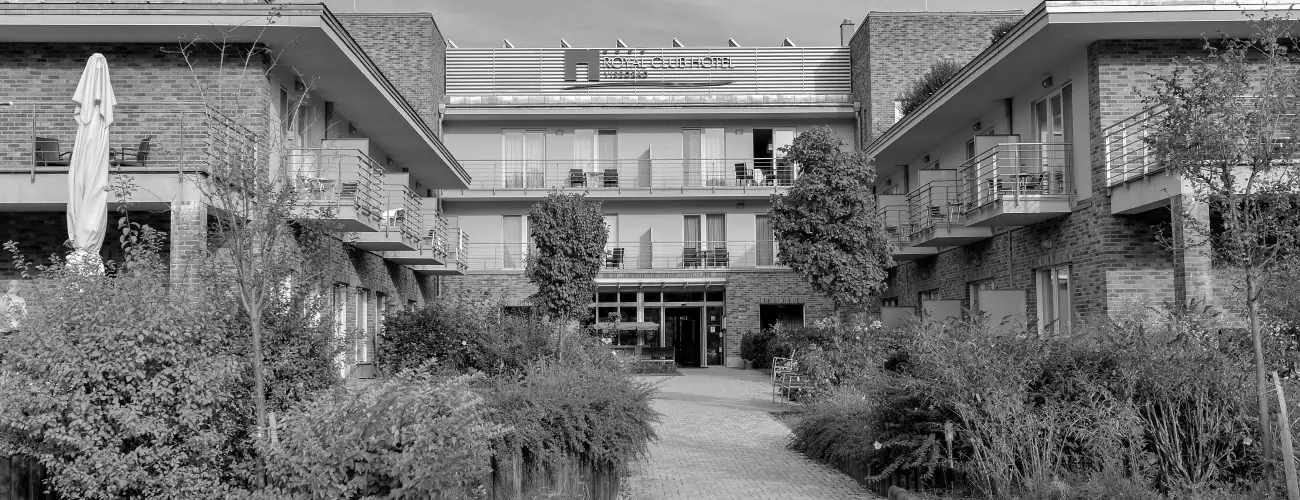Royal Club Hotel Visegrd - Mjus 1. - teljes elrefizetssel