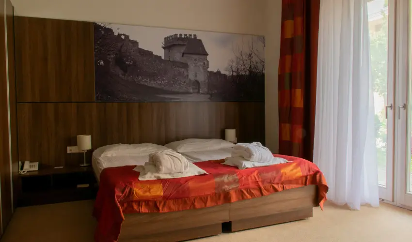 Royal Club Hotel Visegrd - Mjus 1. (min. 2 j)