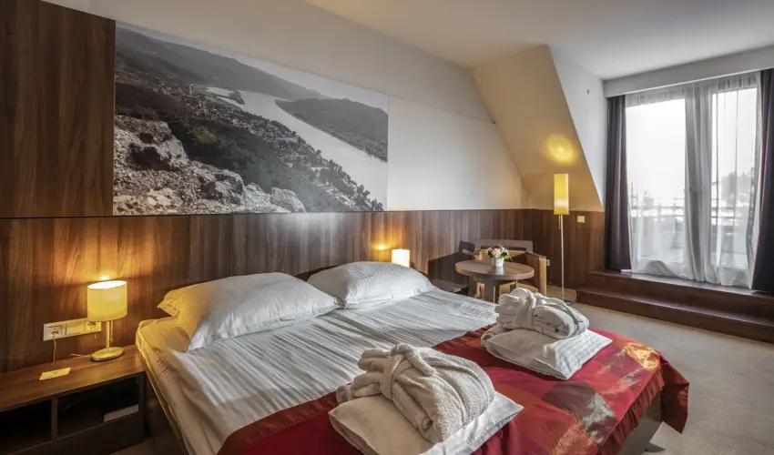 Royal Club Hotel Visegrd - Mjus 1. (min. 2 j)