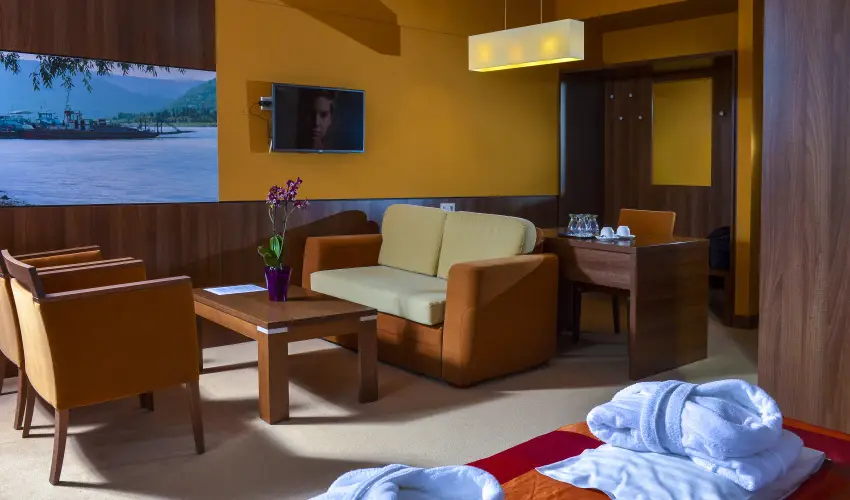 Royal Club Hotel Visegrd - Mjus 1. (min. 2 j)