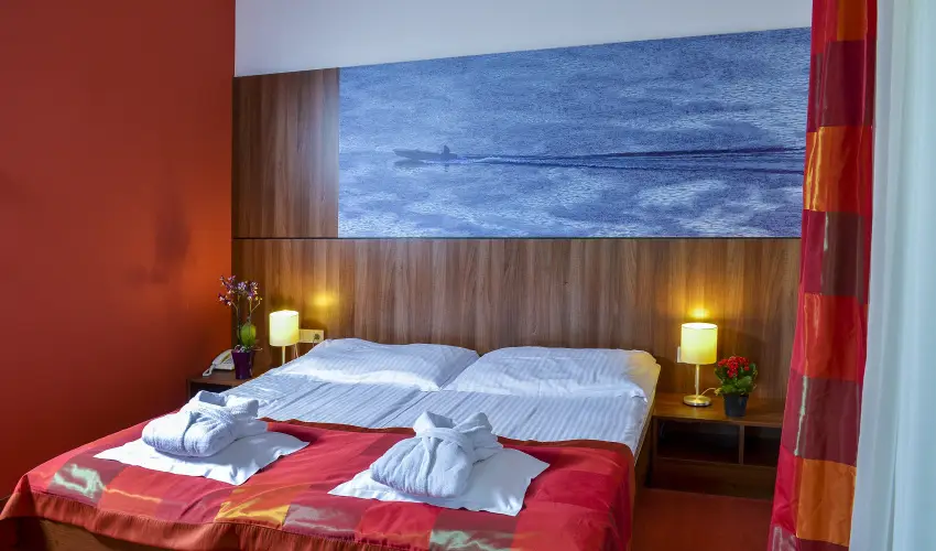 Royal Club Hotel Visegrd - Mjus 1. (min. 2 j)