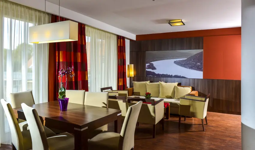 Royal Club Hotel Visegrd - Mjus 1. (min. 2 j)