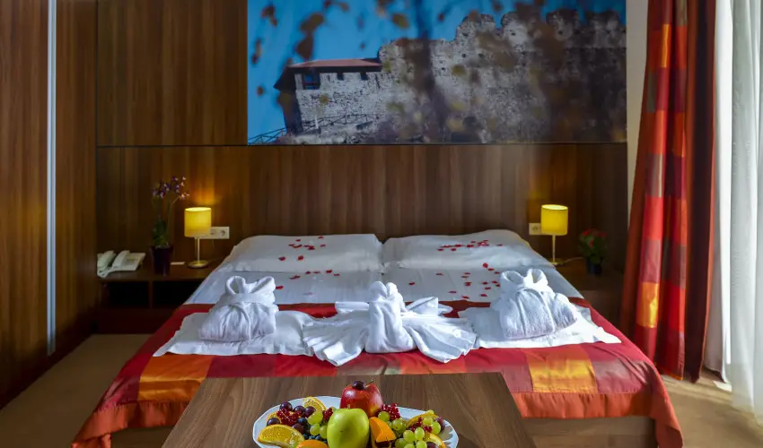 Royal Club Hotel Visegrd - Mjus 1. (min. 2 j)