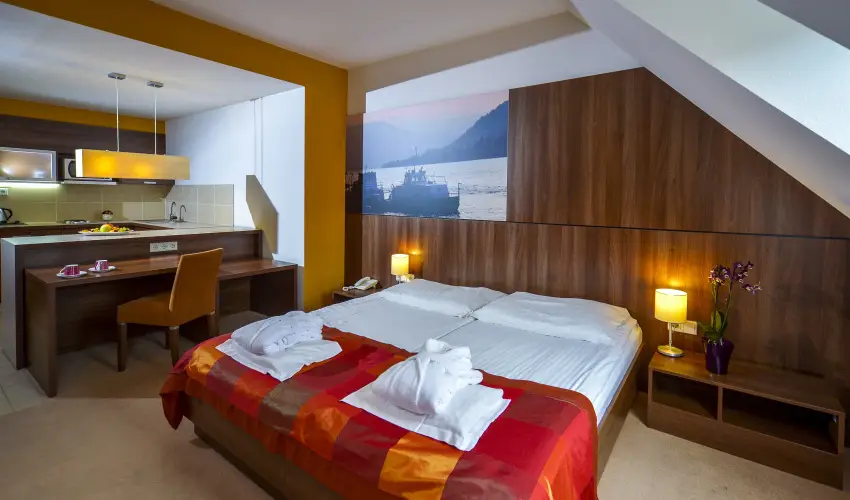 Royal Club Hotel Visegrd - Mjus 1. (min. 2 j)