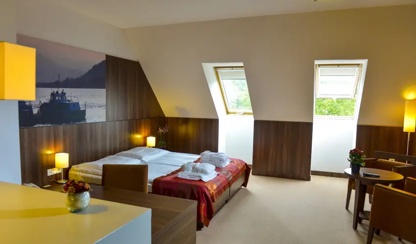 Royal Club Hotel Visegrd - Mjus 1. (min. 2 j)