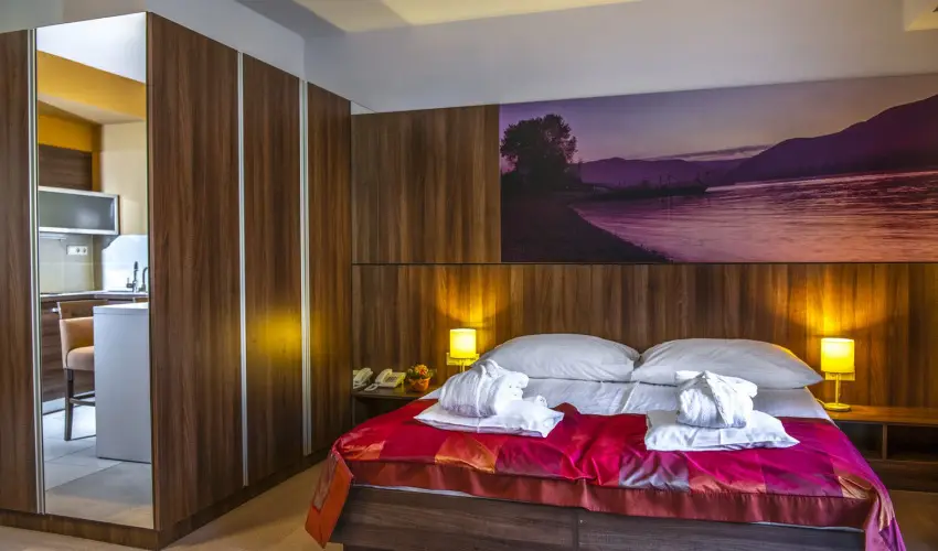 Royal Club Hotel Visegrd - Mjus 1. (min. 2 j)