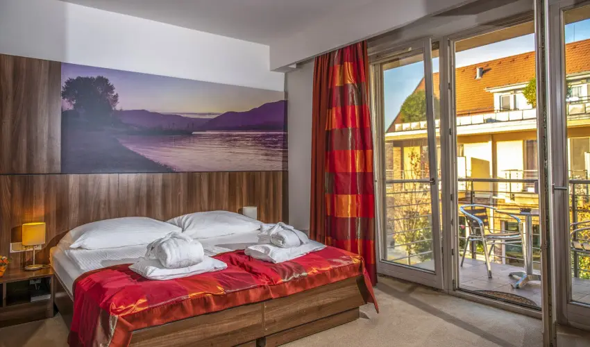 Royal Club Hotel Visegrd - Mjus 1. (min. 2 j)