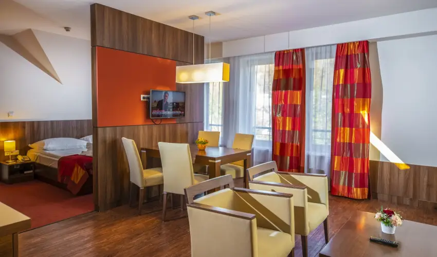 Royal Club Hotel Visegrd - Mjus 1. (min. 2 j)