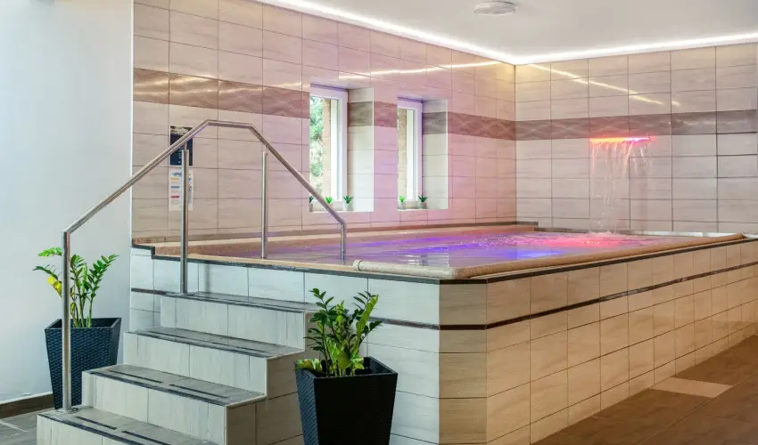 Royal Club Hotel Visegrd - Mjus 1. (min. 2 j)