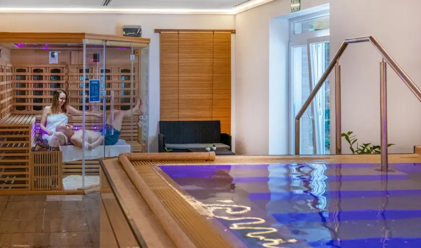 Royal Club Hotel Visegrd - Mjus 1. (min. 2 j)