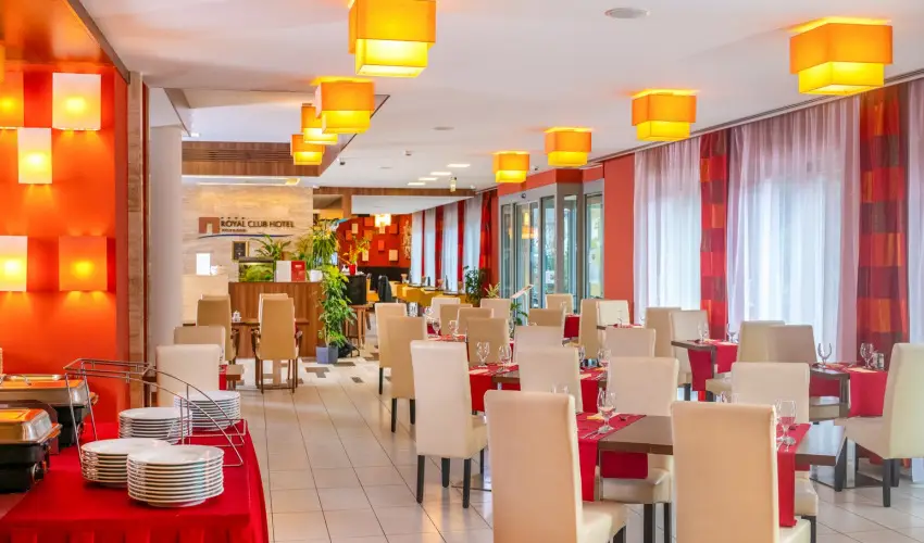 Royal Club Hotel Visegrd - Mjus 1. (min. 2 j)