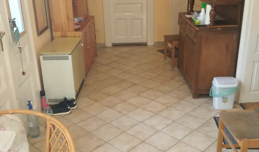 Rzsi Vendghz Mihlyhza - Mjus 1. (min. 2 j)