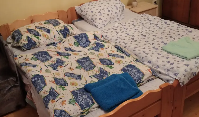 Rzsi Vendghz Mihlyhza - Mjus 1. (min. 2 j)