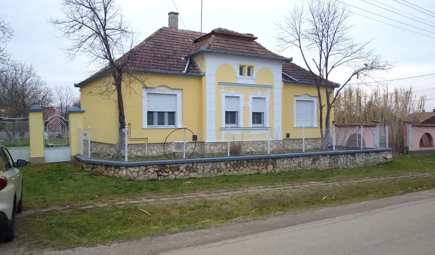 Rzsi Vendghz Mihlyhza - Mjus 1. (min. 2 j)