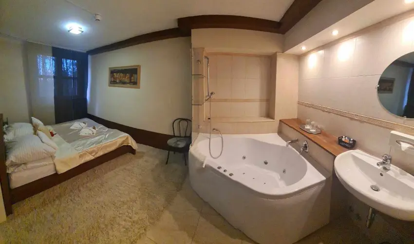 Salg Hotel Salgtarjn-Eresztvny - Mjus 1. (min. 2 j)