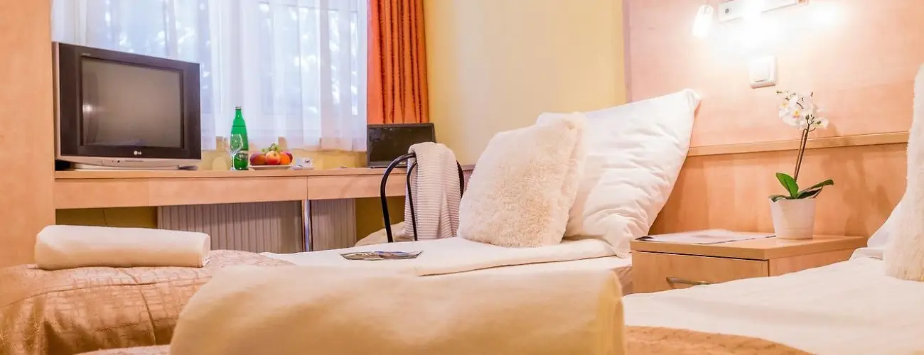 Salg Hotel Salgtarjn-Eresztvny - Mjus 1. (min. 2 j)