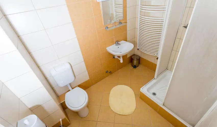 Salg Hotel Salgtarjn-Eresztvny - Mjus 1. (min. 2 j)