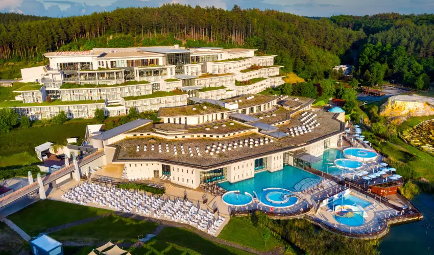 Hunguest Saliris Egerszalk - Mjus 1. (min. 3 j)