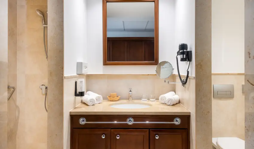 Hunguest Saliris Egerszalk - Mjus 1. (min. 3 j)