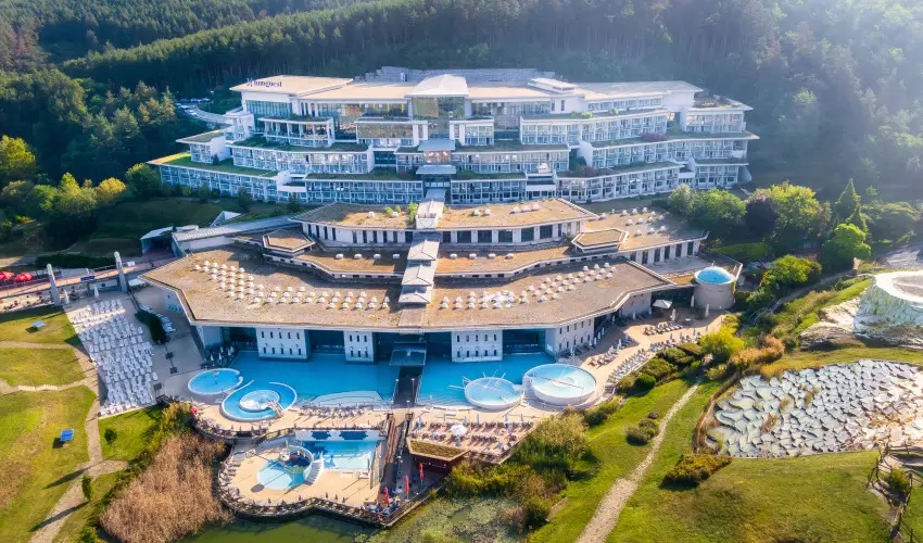 Hunguest Saliris Egerszalk - Mjus 1. (min. 3 j)