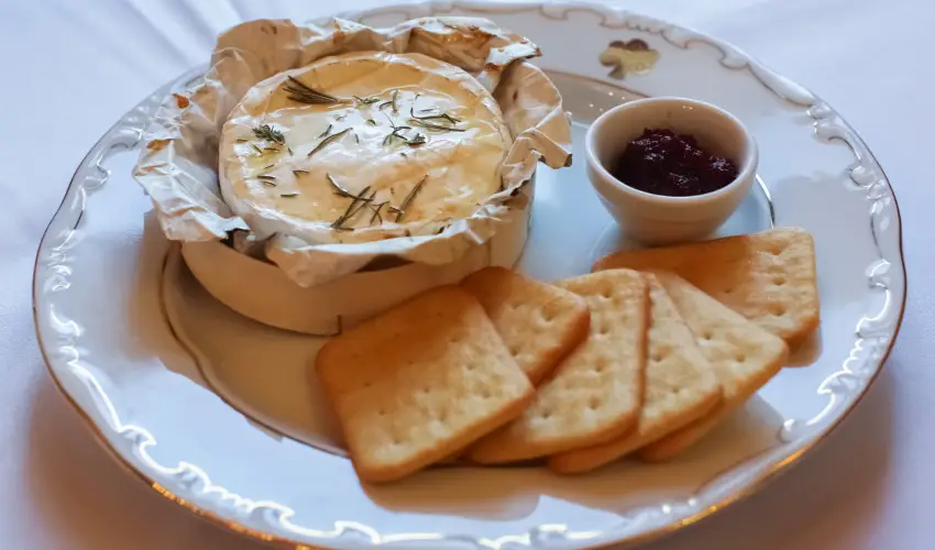 Sasrti Vadszkastly Almamellk - Mjus 1.