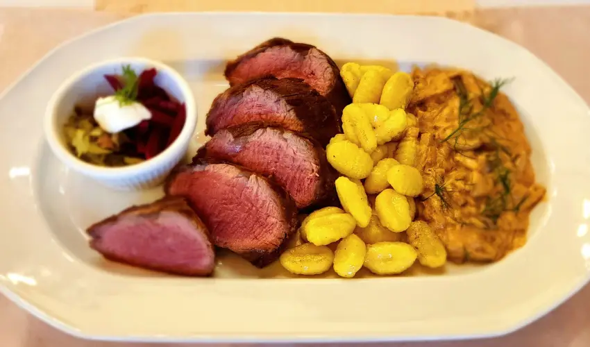 Sasrti Vadszkastly Almamellk - Mjus 1.