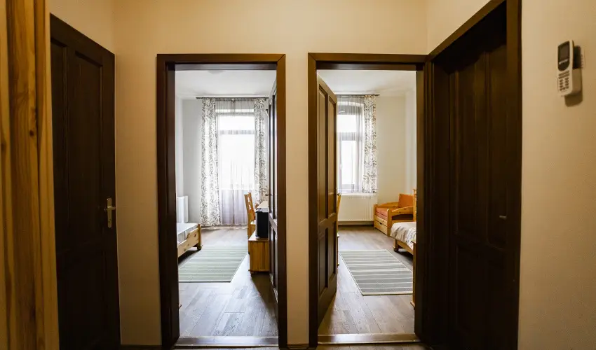 Sasrti Vadszkastly Almamellk - Mjus 1.