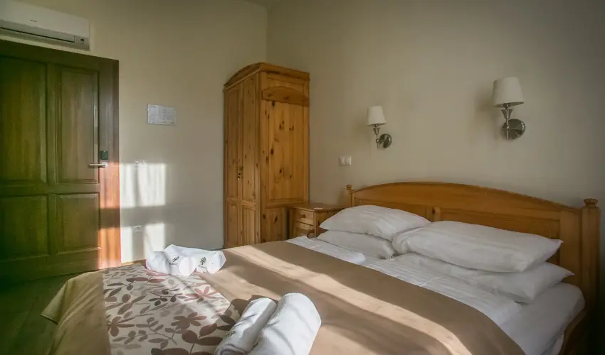 Sasrti Vadszkastly Almamellk - Mjus 1.