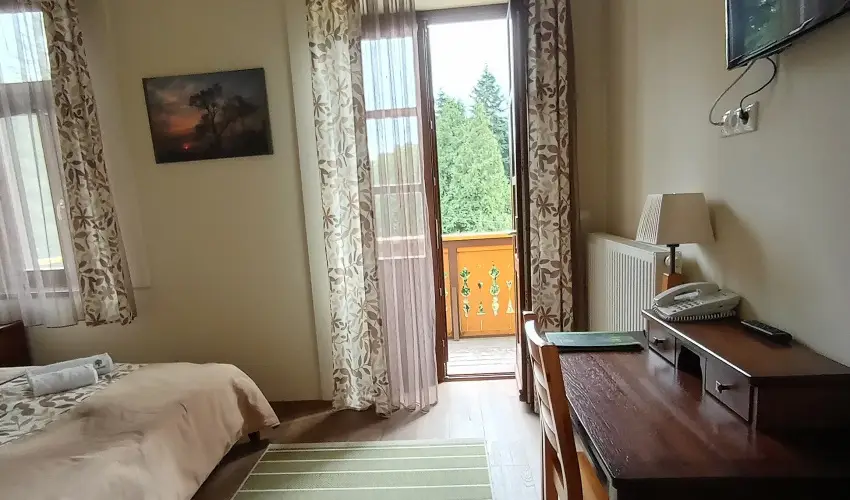 Sasrti Vadszkastly Almamellk - Mjus 1.