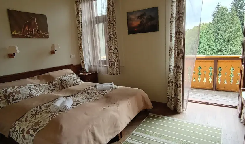 Sasrti Vadszkastly Almamellk - Mjus 1.