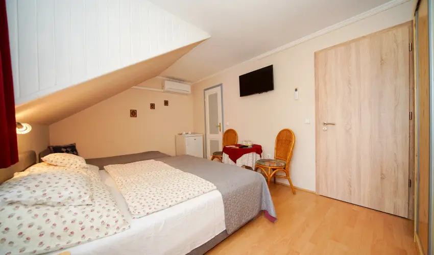 Siesta Vendghz Eger - Mjus 1. (min. 2 j)