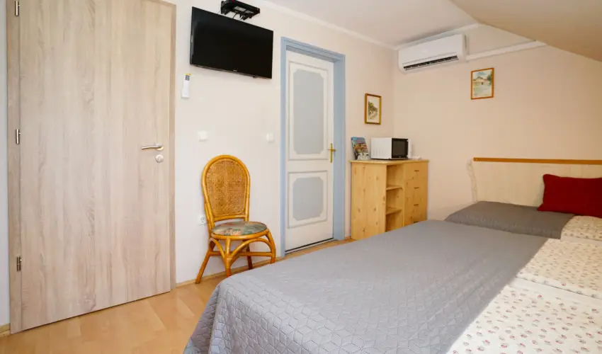 Siesta Vendghz Eger - Mjus 1. (min. 2 j)