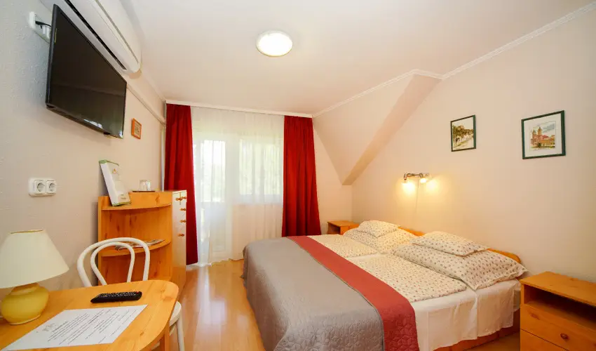 Siesta Vendghz Eger - Mjus 1. (min. 2 j)