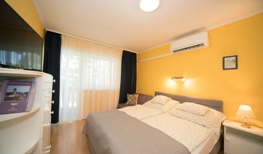 Siesta Vendghz Eger - Mjus 1. (min. 2 j)