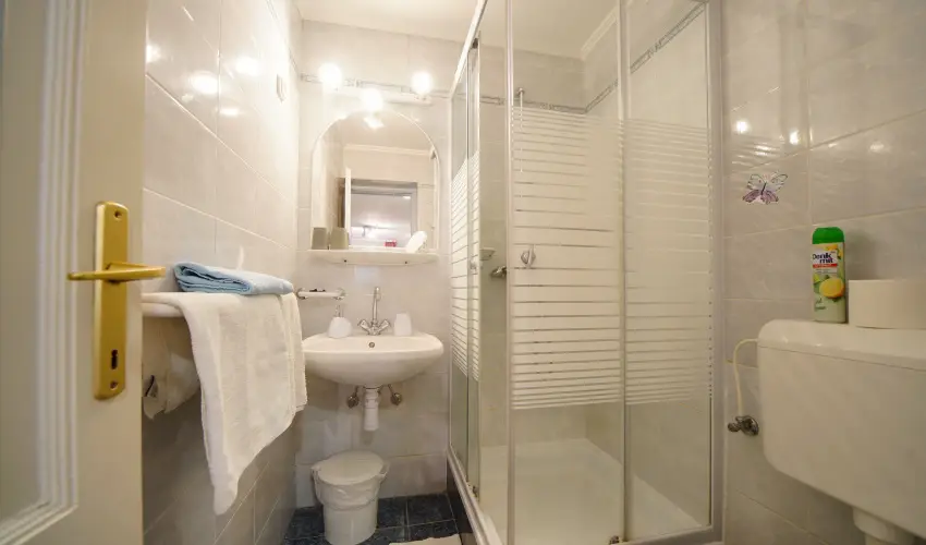 Siesta Vendghz Eger - Mjus 1. (min. 2 j)